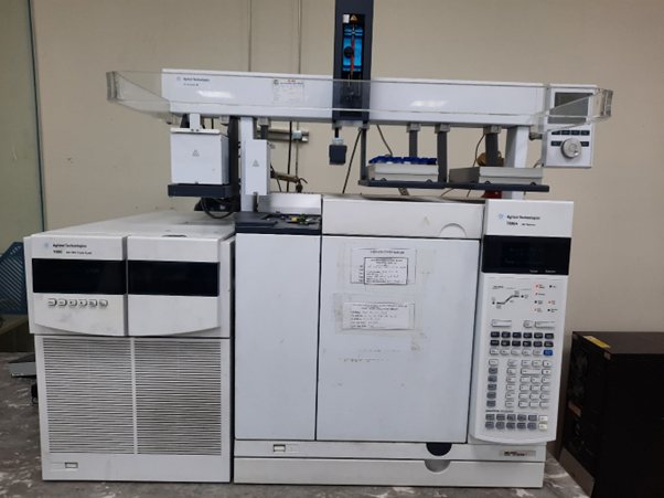 High-resolution liquid chromatography-mass spectrometry system LC-HR/MS Dionex Ultimate UHPLC + Q- Exactive Orbitrap MS of Thermo Scientific