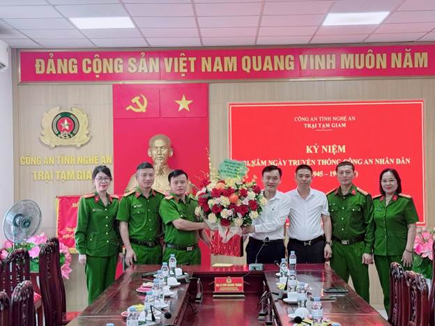PHÂN VIỆN PHÁP Y TÂM THẦN BẮC MIỀN TRUNG CHÚC MỪNG NGÀY TRUYỀN THỐNG CÔNG AN NHÂN DÂN 19/8